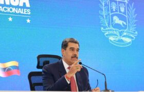 Jefe de Estado reveló haber sido amenazado junto a miembros de su gabinete