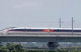 Tren chino establece velocidad récord para transporte ferroviario