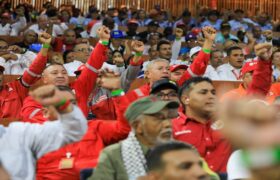Presidente Maduro: Venezuela tiene aceitada su maquinaria para la defensa de la paz