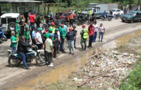 Controlado desbordamiento de río en comunidades de Carretera Nacional Petare-Guarenas