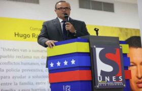 Más de 200 funcionarios participaron en el foro “Desarmando la Violencia, Armando la Paz”