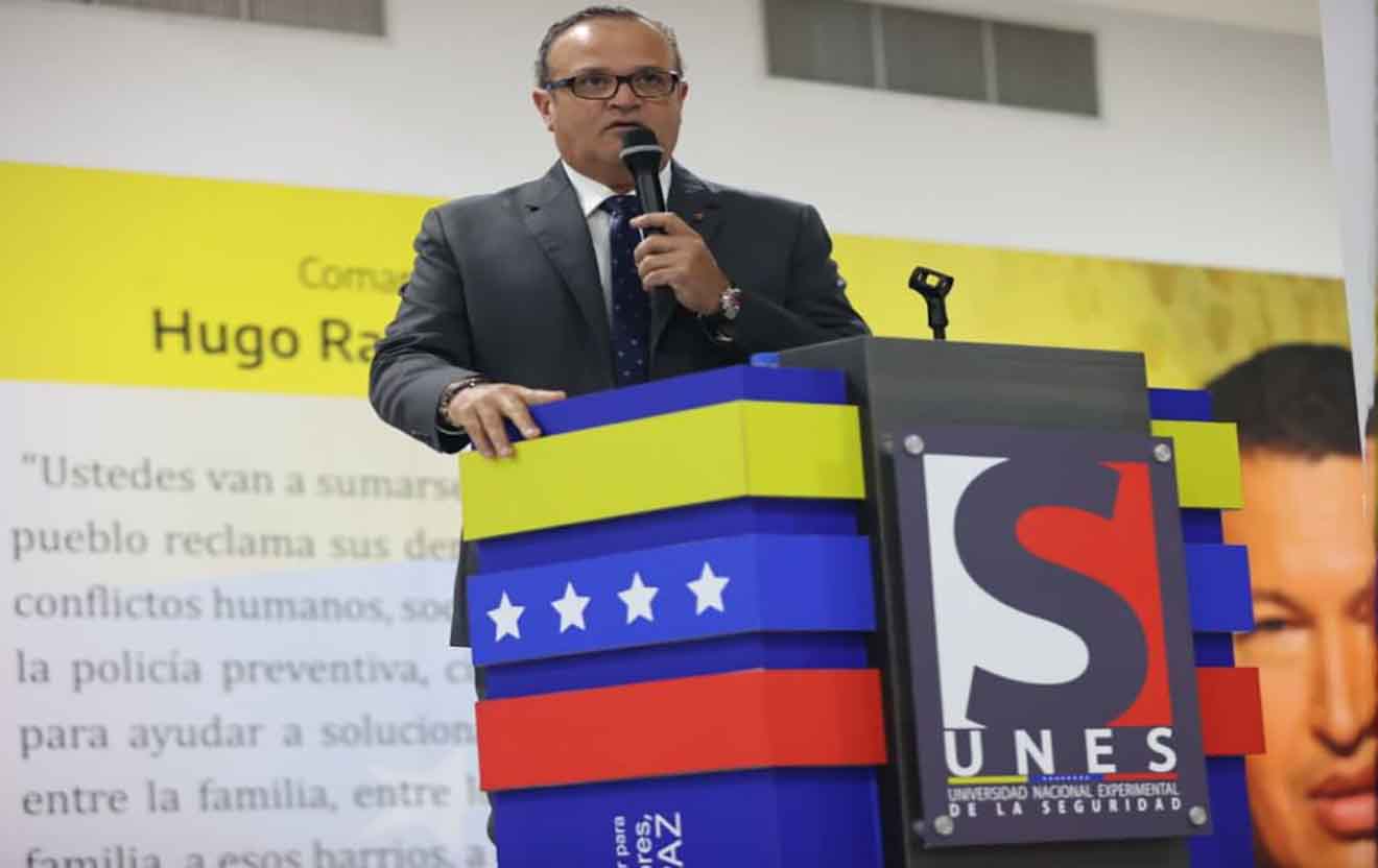 Más de 200 funcionarios participaron en el foro Desarmando la Violencia, Armando la Paz