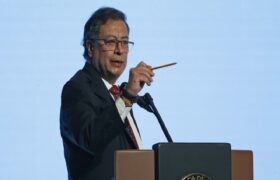 Gustavo Petro: El pueblo venezolano es un pueblo bloqueado y la víctima de los misiles de EEUU