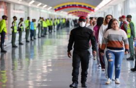 Retorno digno de 208 migrantes desde EEUU con el apoyo y respaldo del Estado venezolano