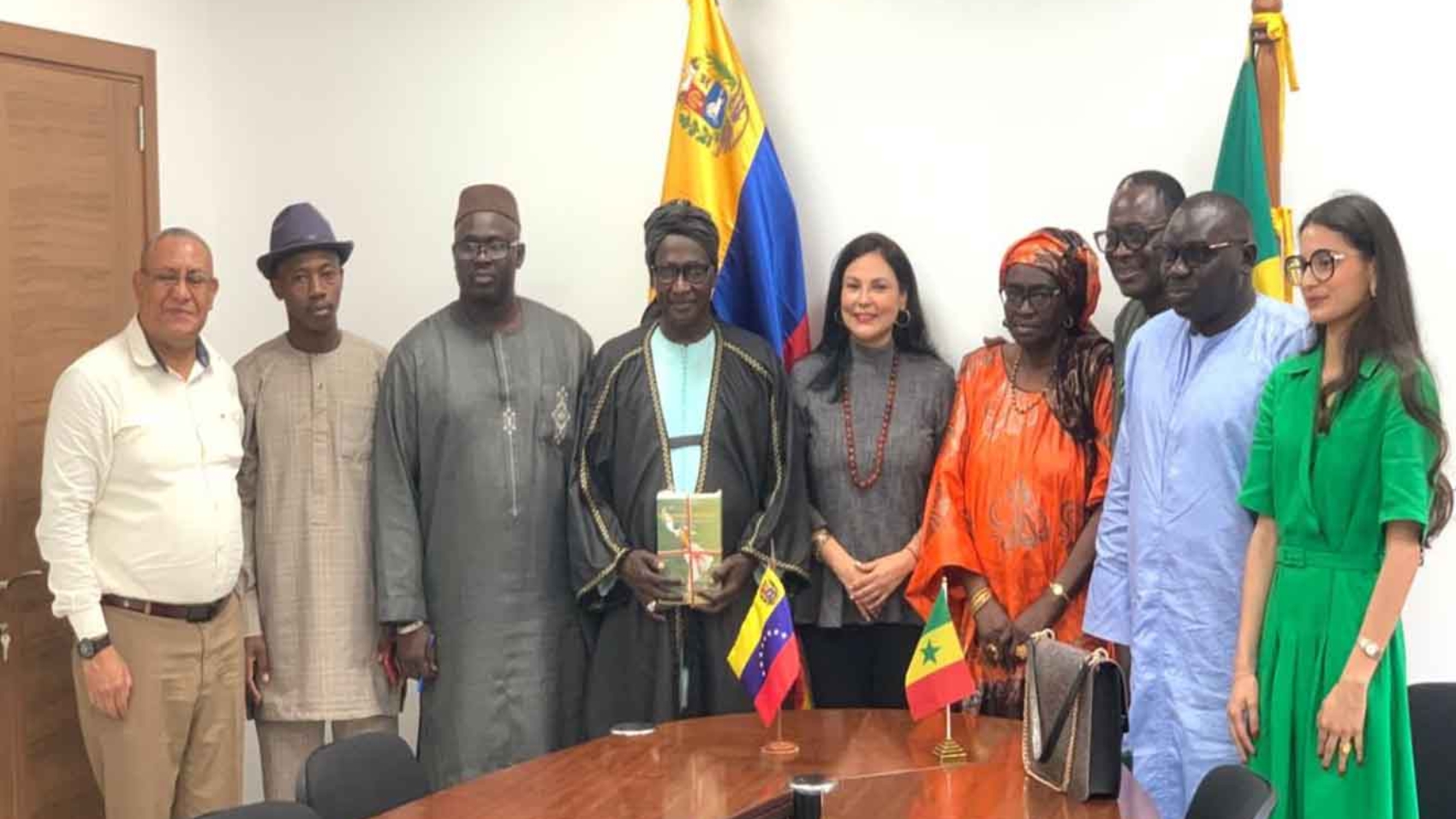 Venezuela y Senegal profundizan acercamiento cultural