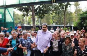 Presidente Maduro entrega residencia de La Viñeta a la Gran Misión Abuelos de la Patria