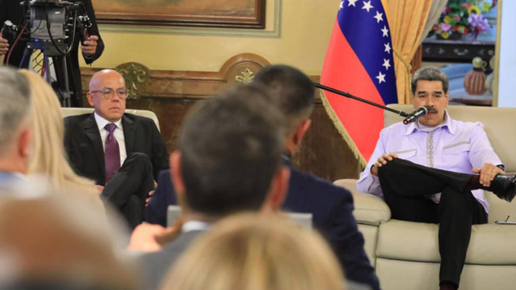 cortesia-presidente-nicolas-maduro-durante-encuentro-con-parlamentarios-del-gran-caribe-50751