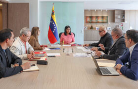 Vicepresidenta Rodríguez destaca avances del motor agroalimentario y «garantiza el pleno abastecimiento para la época decembrina»