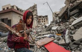 Ejército israelí cobarde: Asesinan a 104 personas, entre ellas 46 niños y 20 mujeres en Gaza