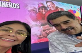 Vicepresidenta Rodríguez desmiente «fake» y ratifica legado histórico bolivariano