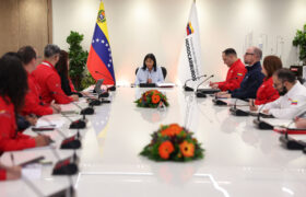 Delcy Rodríguez lidero reunión con personal de Intevep y PDVSA a fin de robustecer el sector de hidrocarburos