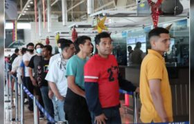 Arriban al país 217 migrantes venezolanos provenientes de Estados Unidos