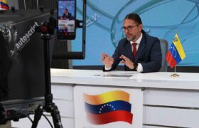 Método “Calle, redes, medios y paredes” fortalece la resistencia comunicacional ante la guerra cognitiva