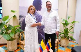 Cancilleres de Venezuela y Colombia ratifican defensa de lazos históricos por la paz