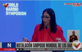 Vicepresidenta Delcy Rodríguez instala el Simposio Mundial de los Barrios y reivindica la democracia participativa