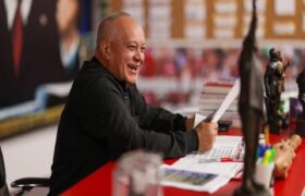 Machado ofrece a EEUU yacimientos petroleros e instalar bases militares en el país