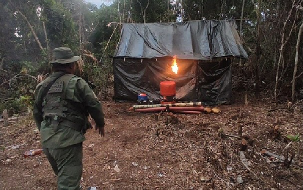 FANB destruye campamento de minería ilegal en el estado Amazonas