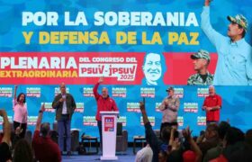 Cabello advierte que quien se meta con Venezuela enfrentará una lucha prolongada
