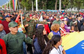Presidente Maduro acompaña al pueblo por el Bicentenario de la Espada del Perú