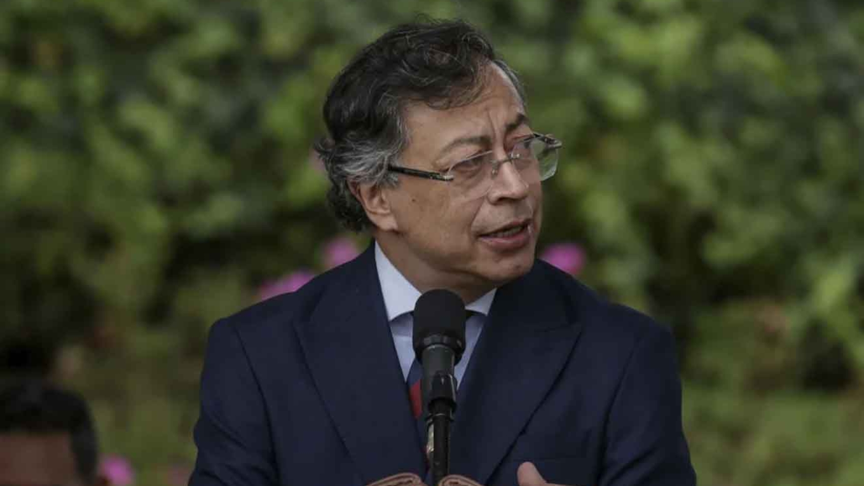 Presidente Petro denuncia que oposición controla al CNE en Colombia