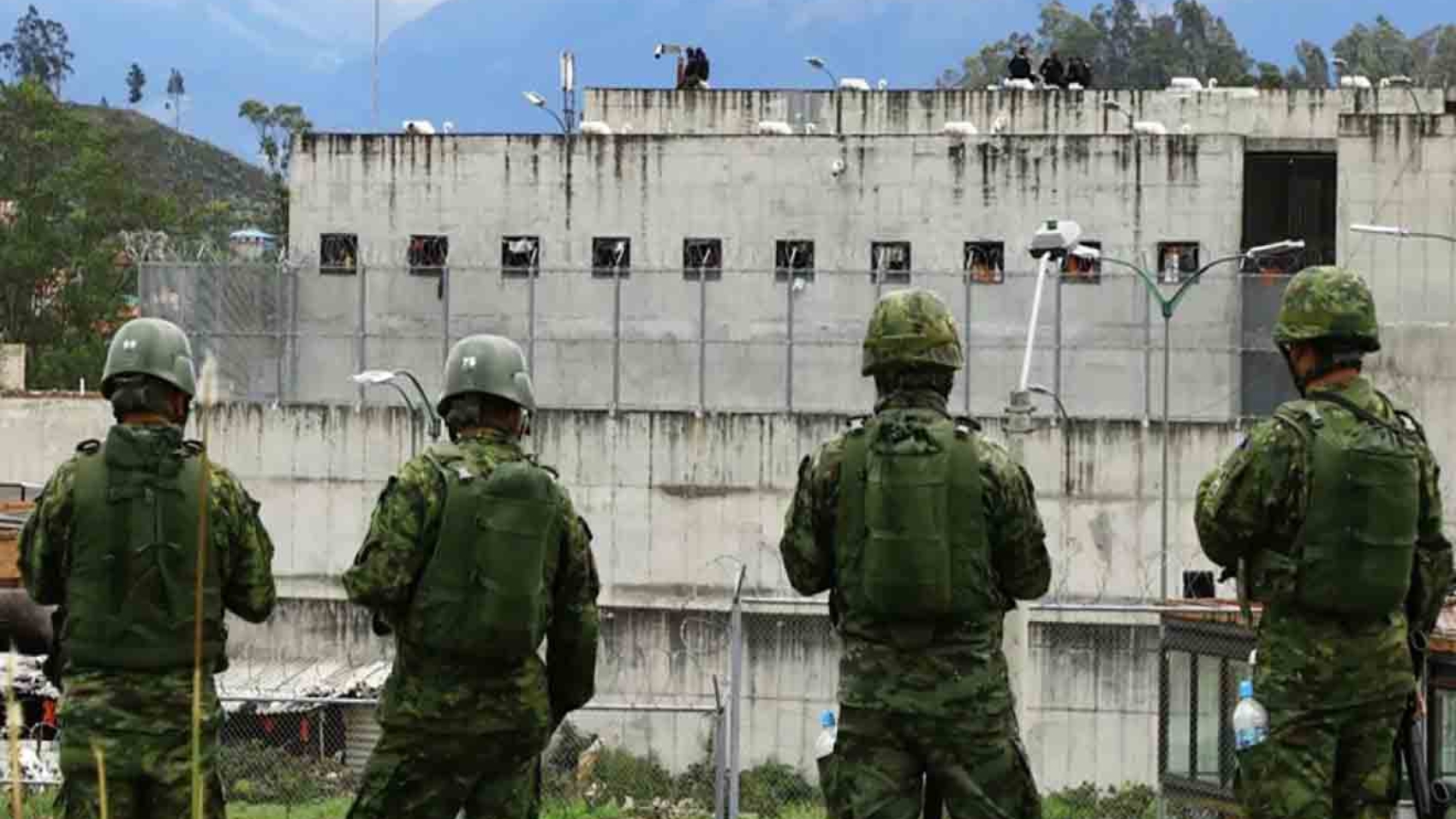 Reportan ahorcamiento de 27 internos en penitenciaría de Ecuador