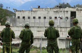 Reportan ahorcamiento de 27 internos en penitenciaría de Ecuador