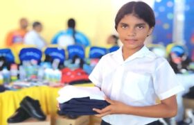Planteles educativos del estado Sucre reciben dotación de insumos escolares