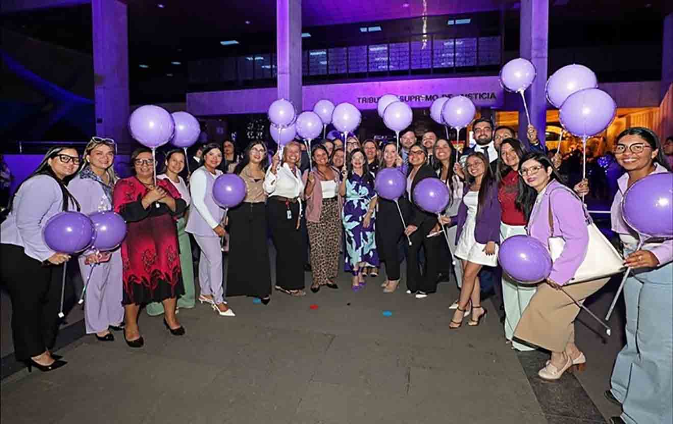 TSJ ilumina su sede con Luz Violeta en apoyo a la lucha contra la violencia hacia la mujer