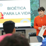Universidad de las Ciencias ofrece clase magistral sobre bioética y bioseguridad