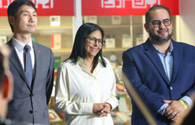 Embajada de China entrega casi 600 instrumentos musicales al Sistema Nacional de Orquestas