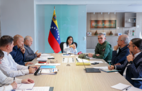 Vicepresidenta Delcy Rodríguez lideró reunión con consejo sectorial y Gobierno Estudiantil