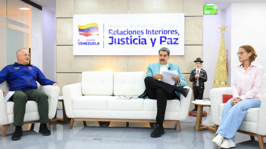 photo_4920731863844850600_y