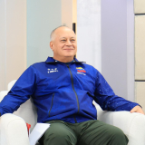 photo_4920731863844850601_y