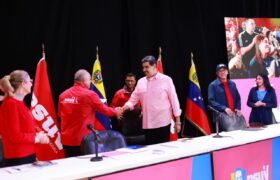 Jorge Rodríguez destaca avance del PSUV en la consolidación de estructuras populares