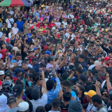 photo_4951772898163100452_y