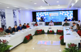 Mandatario Nacional presentó balance del gobierno comunal