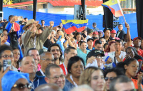 Presidente Putín reconoce la valentía del pueblo de Venezuela y del Presidente Maduro