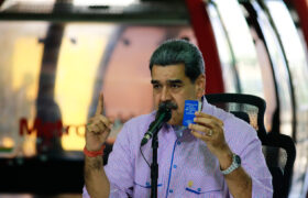 Presidente Maduro exhortó al pueblo de los Estados Unidos a levantar las banderas de la paz
