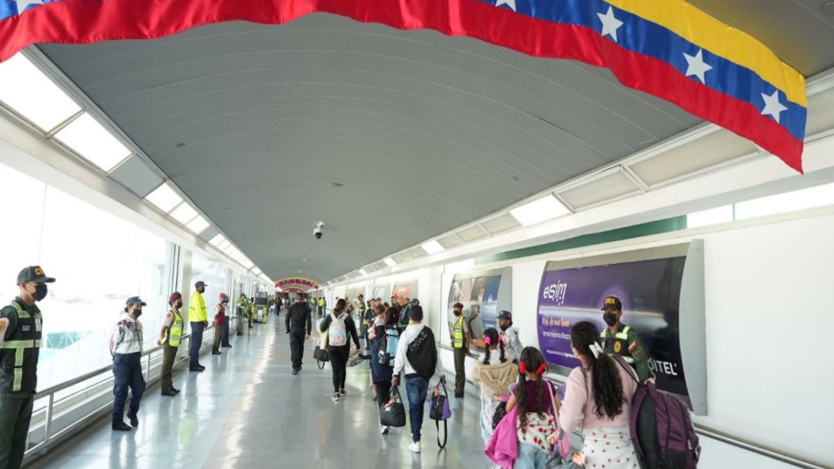259 migrantes venezolanos provenientes de México arribaron a Maiquetía