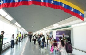 259 migrantes venezolanos provenientes de México arribaron a Maiquetía