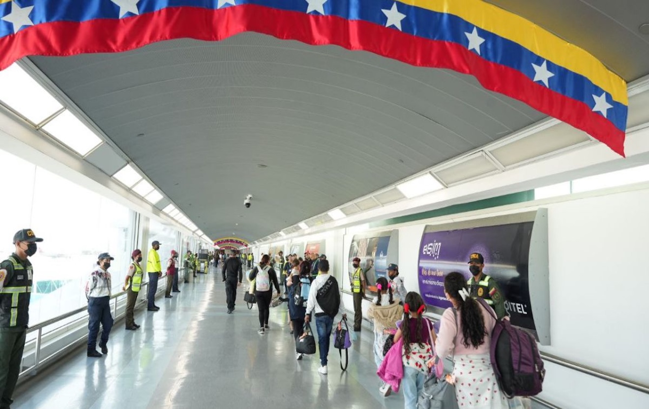 259 migrantes venezolanos provenientes de México arribaron a Maiquetía