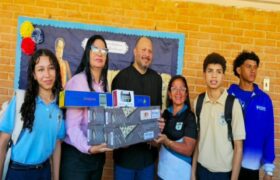 Entregan kits de ajedrez a escuelas de Carabobo para impulsar el aprendizaje matemático