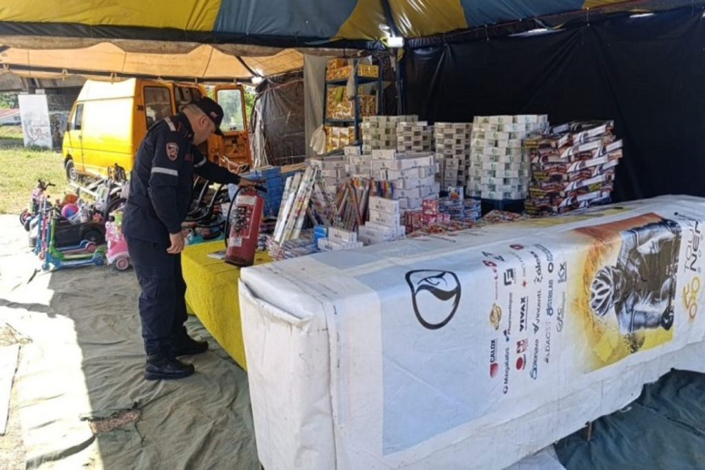 Bomberos-de-Miranda-advierten-sobre-uso-de-pirotecnicos-en-Navidad