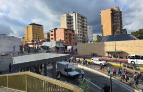 Alcalde Farith Fraija inaugura el moderno «Terminal Independencia» para reordenar el transporte en Los Teques 