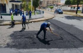 Arreglan calles y avenidas de Acarigua con nueve mil 800 toneladas de asfalto