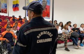 Ejecutan simulacro de sismo en la Universidad Nacional de las Comunas