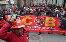 Sindicatos en Bolivia rechazan decreto 5503 que promueve la privatización del país