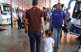 Padres deben tramitar permiso de viaje para niños, niñas y adolescentes
