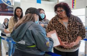 Misión Vuelta a la Patria garantiza retorno de 309 venezolanos desde Phoenix
