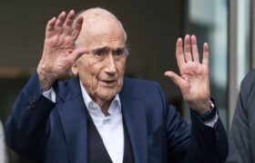 Expresidente de la FIFA advierte a los aficionados que no viajen al Mundial de 2026